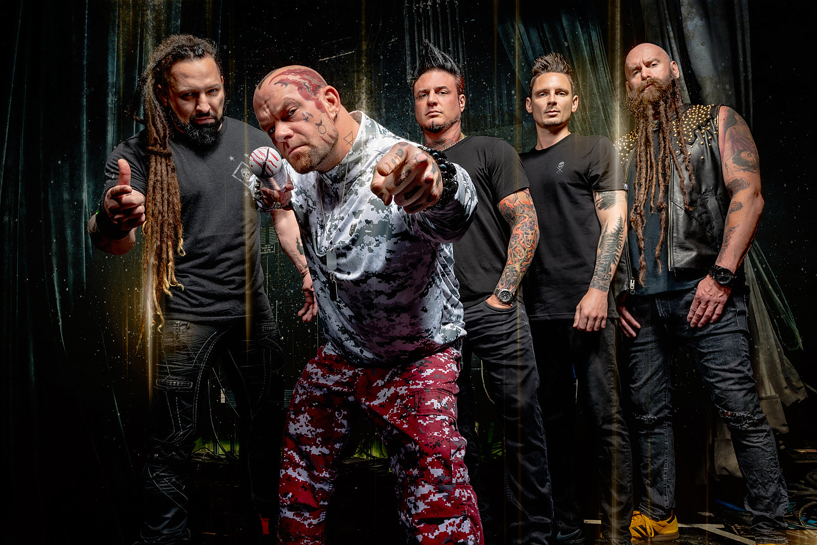 Five finger death punch фото